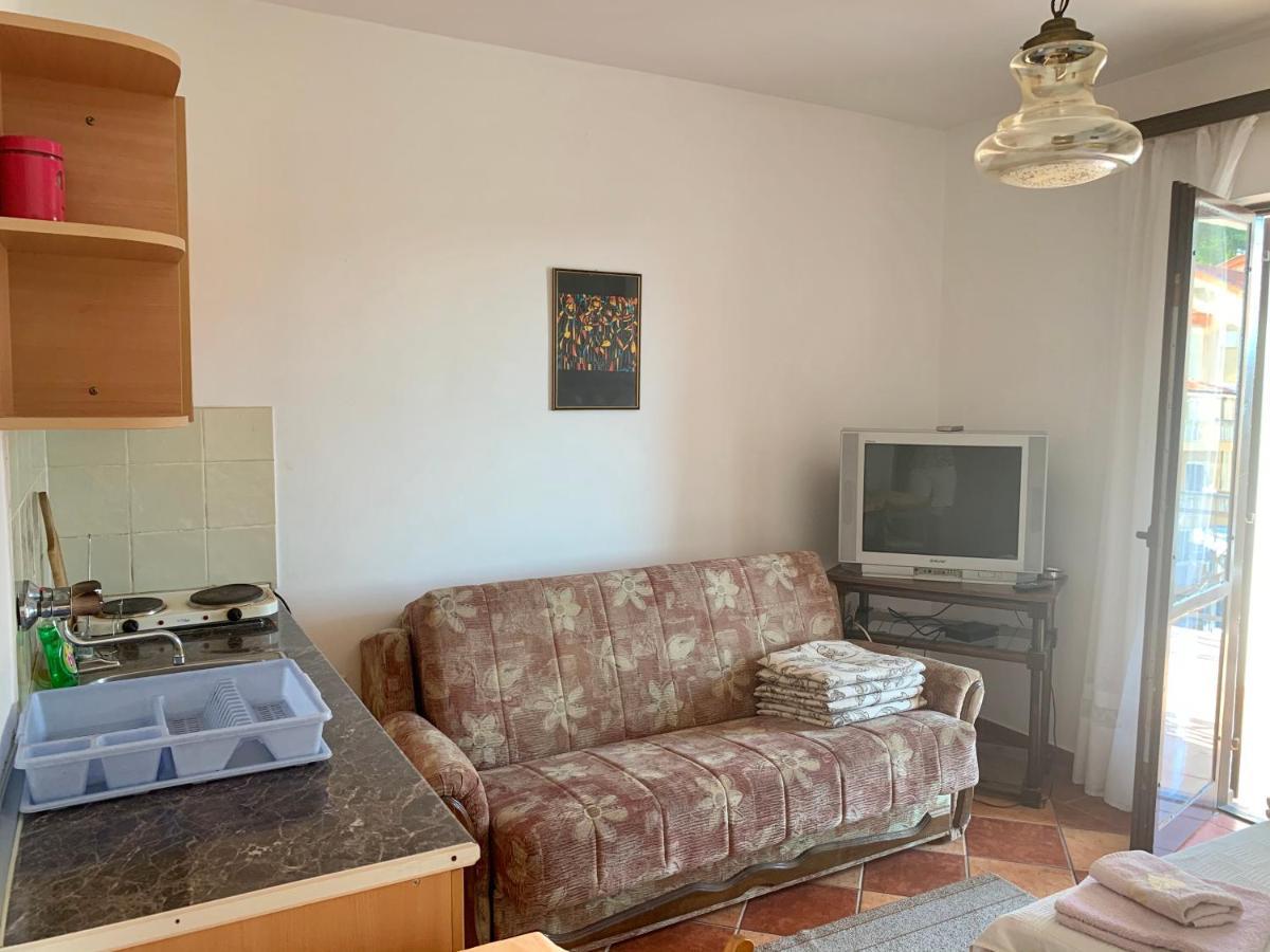 Apartments Mari Przno  Bagian luar foto